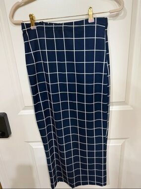 Windowpane Grid Midi Skirt in Navy